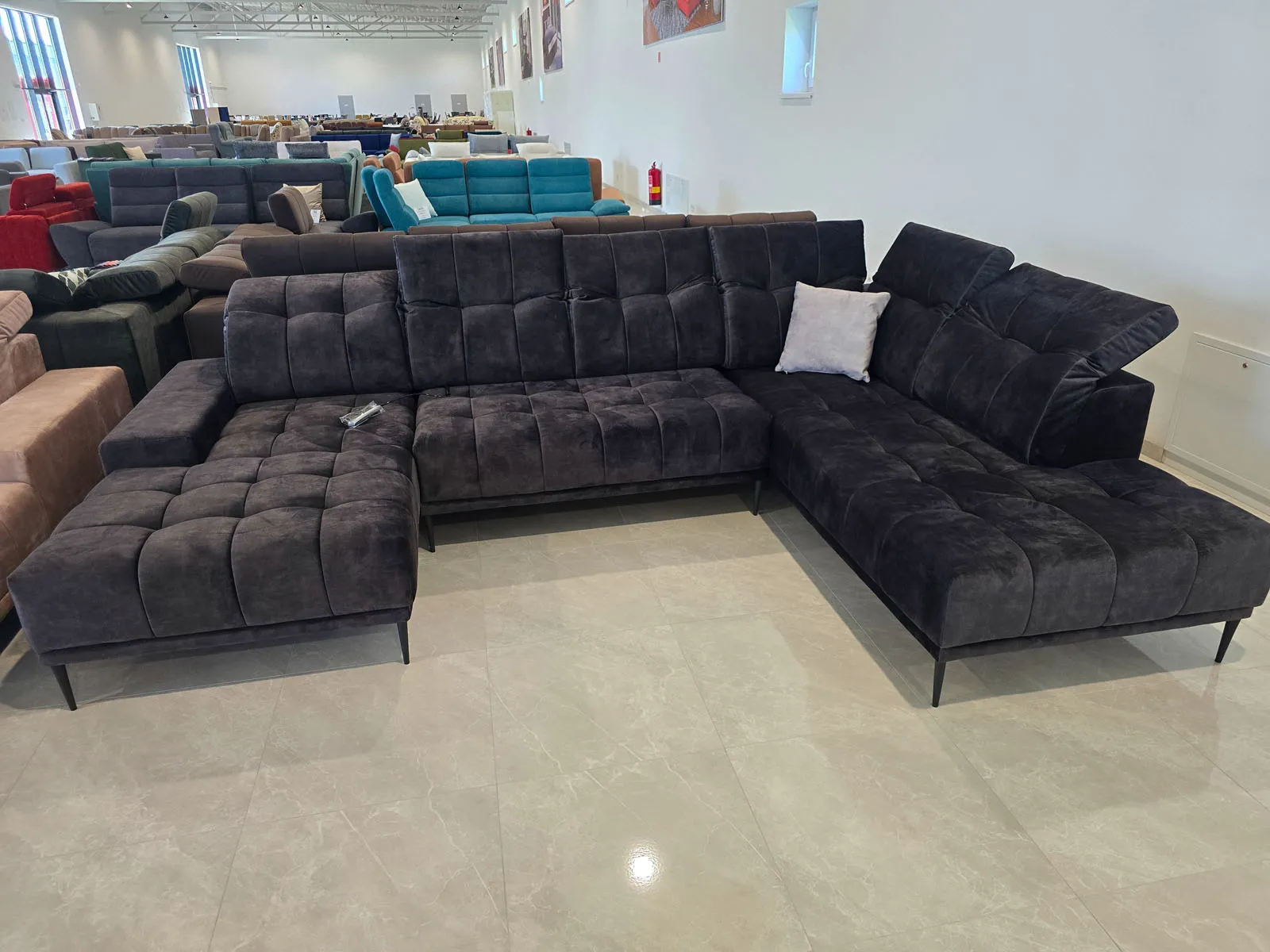 InterStyle skladom – 046 - Grenada - 170x340x230 cm el.